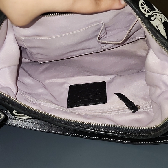 *Reposh* Coach Horse Carriage Jacquard Hobo Bag - Picture 6 of 10